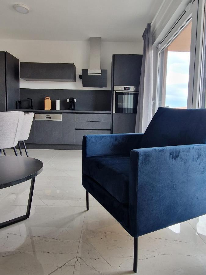 Deluxe Apartment Mila Нин Екстериор снимка