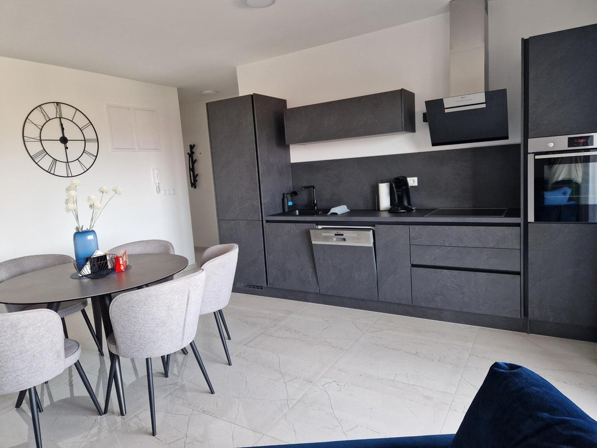Deluxe Apartment Mila Нин Екстериор снимка